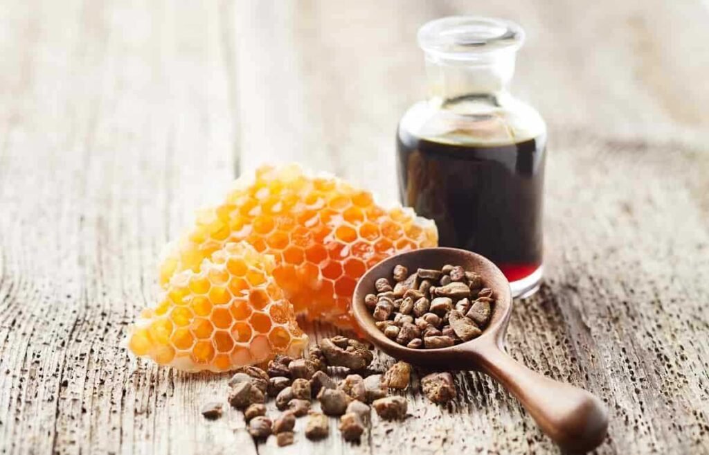 Propolis Nedir ve Faydaları Nelerdir?