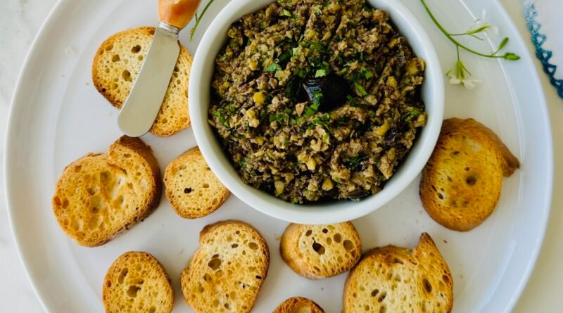  Tapenade, Provence Usulü Zeytin Ezmesi Tarifi