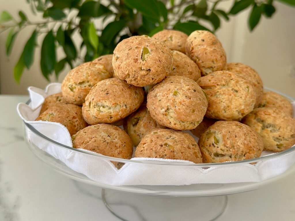 Glutensiz Unlu Zeytinli Minik Çörekler Tarifi