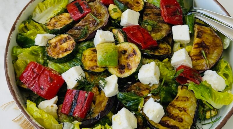 Izgara Sebzeli Yaz Salatası Tarifi