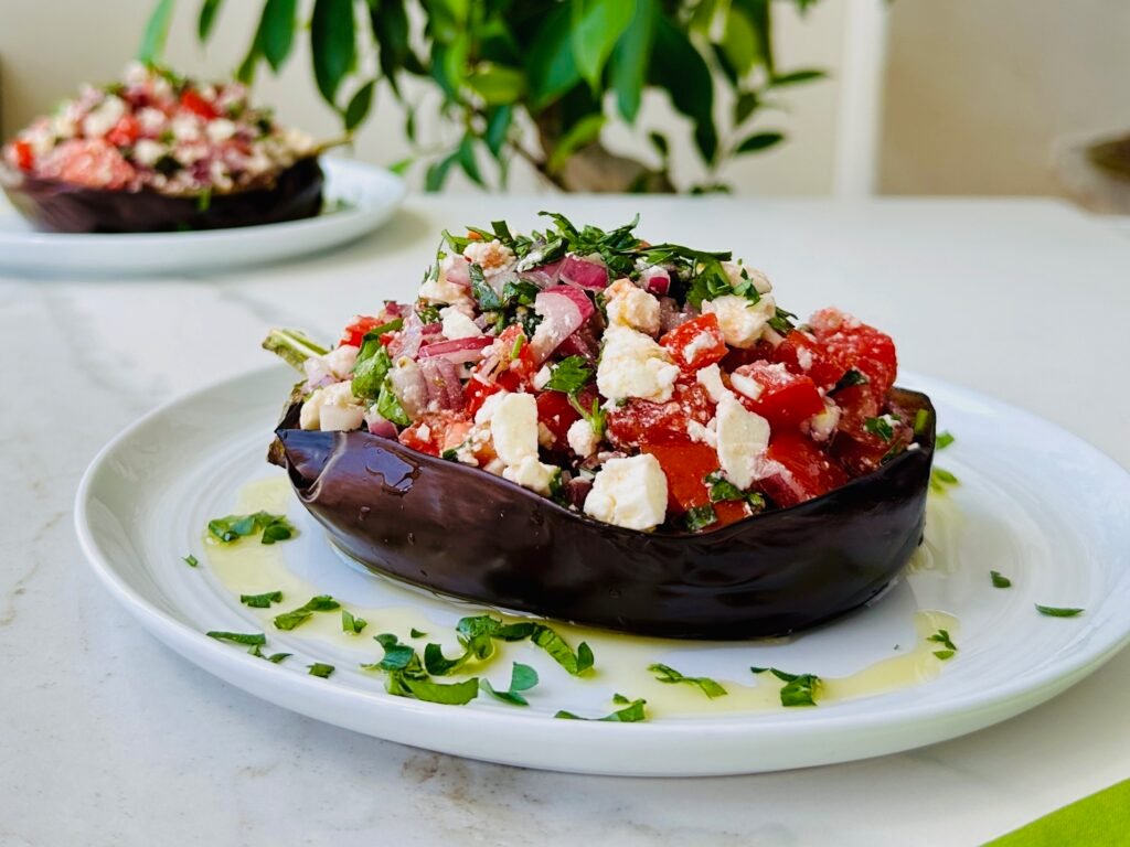 Peynirli Domatesli Közlenmiş Patlıcan Salatası Tarifi